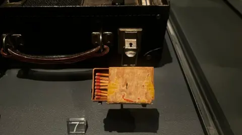 Anna Jameson/BBC A matchbox placed in front of a radio transmitter