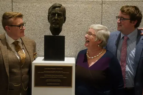 PA Lord Trimble's widow, Daphne, and their daughter Vicky and son Nicholas, at the unveiling