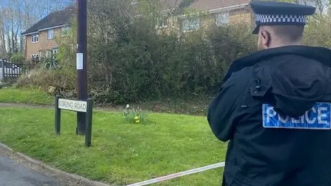 Bedfordshire Police Police officer at scene