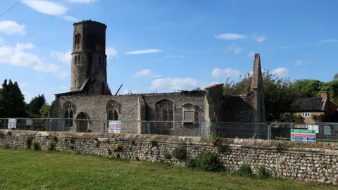 Hugh Venables/Geograph St Mary's Church in Beachamwell