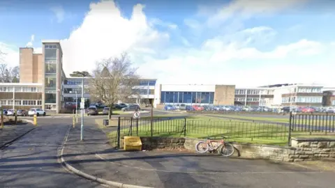 Google Queen Elizabeth High School