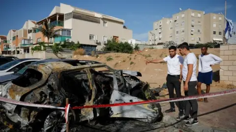 Israel Gaza conflict Netanyahu says strikes to continue at full