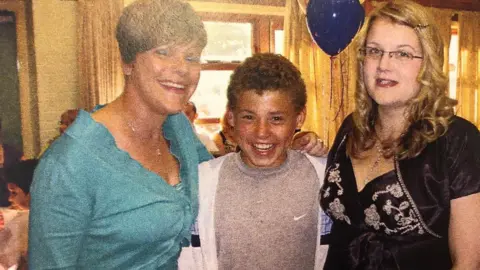 Whingate Primary School Kalvin Phillips as a primary school pupil