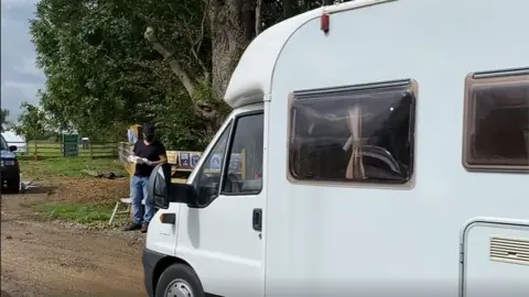 Caravan entering the horse fair site