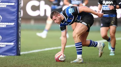 Will Butt scores a try for Bath