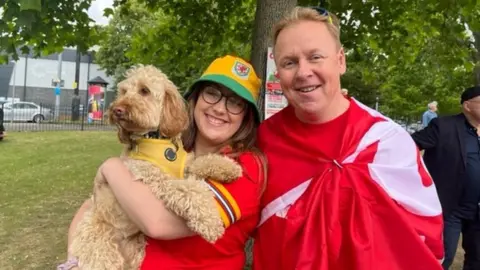 Dog Beti, Ela and David Jones from Denbigh