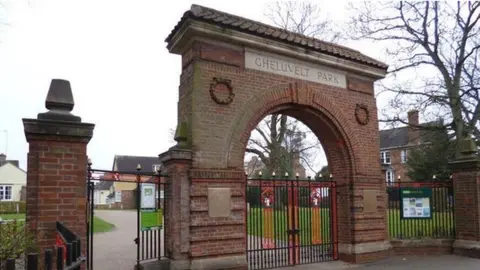 Worcester City Council Gheluvelt Park arch