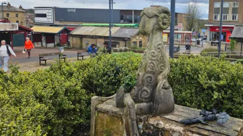 Aisha Iqbal/BBC Shipley Shopper sheep sculpture