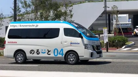 Next Mobility A KnowRoute minibus