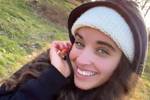 Leigh Nicol Leigh Nicol