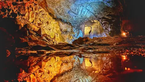 Peak Cavern Caves