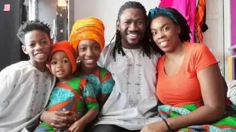 GMP/Family handout Junior, Lola and their children