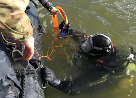 Royal Navy/MoD/Crown Copyright Bomb disposal diver