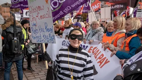 Getty Images Glasgow City council pay strike