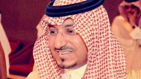 Twitter/@asirmunicipal Prince Mansour bin Muqrin (4 November 2017)