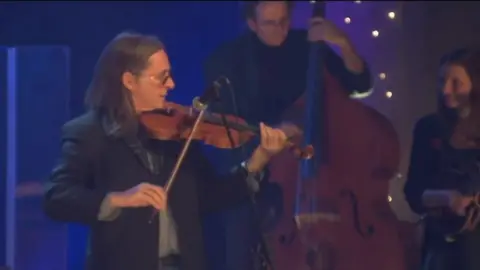 dougie maclean fiddle