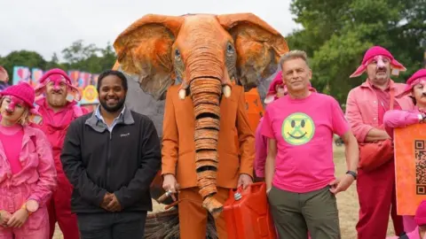 BBC Hamza Yassin and Chris Packham