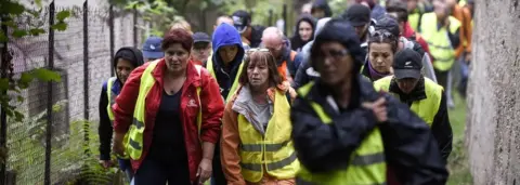 AFP A group of citizens takes part in a search for Maëlys de Araujo on September 2, 2017 in Pont-de-Beauvoisin, eastern France