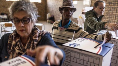  Voters cast their ballots at a polling station, on May 29, 2024, during South Africa's general election. South Africans vote on May 29, 2024 in what may be the most consequential election in decades, as dissatisfaction with the ruling ANC threatens to end its 30-year political dominance.