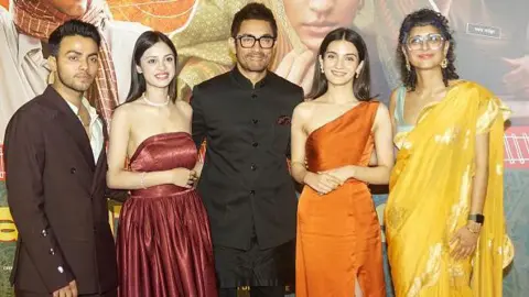 Suparush Shrivastava, Nitanshi Goel, Aamir Khan, Pratibha Ranta and Kiran Rao attend the screening of the movie 