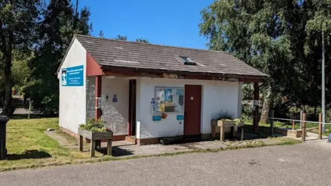Kinlochewe public toilets