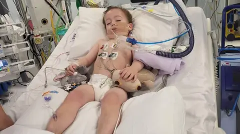 Family photo Carter in hospital