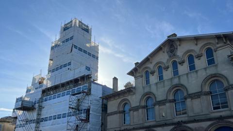 Photo of scaffolding around Trowbridge Town Hall