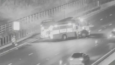 National Highways Fire engine on the M1