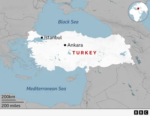 Mapa de Türkiye com a distância entre Ancara e Istambul