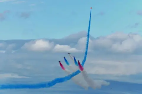 Robin, Cameron and Zara Mair Red Arrows at Portsoy