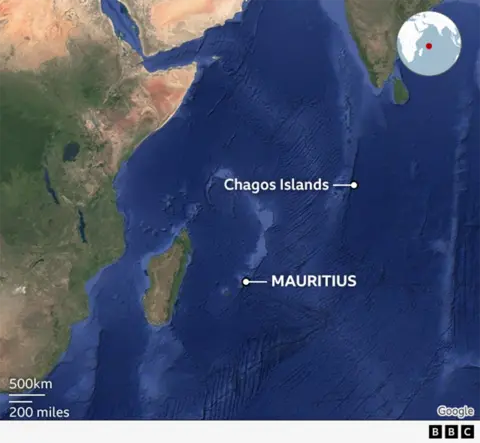 Map showing the location of the Chagos Archipelago in the Indian Ocean. Southwest of the archipelago is the island of Mauritius, with several African islands to the west.