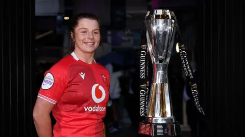 Kate Williams with the Six Nations trophy