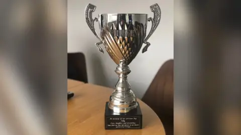 Amanda Stephens The trophy