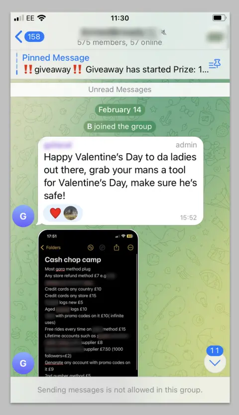 Una captura de pantalla de un grupo de telegram que vende cuchillos