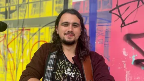 BBC Glasgow busker Laurie Talbot-Heigh