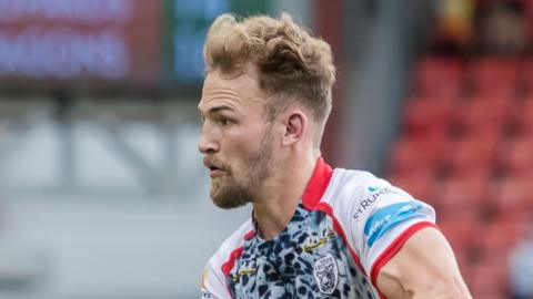 Ben Reynolds playing for Leigh
