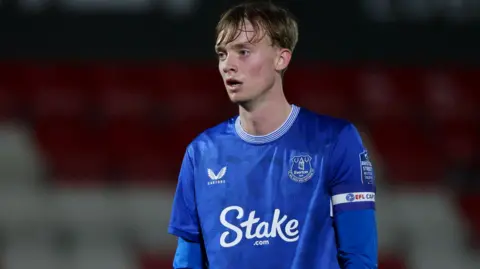 Luke Butterfield in action for Everton's under-21s in the EFL Trophy