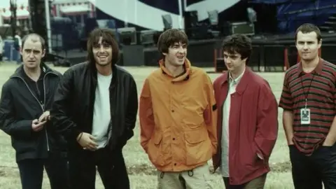 A picture of Oasis from the 1990's 