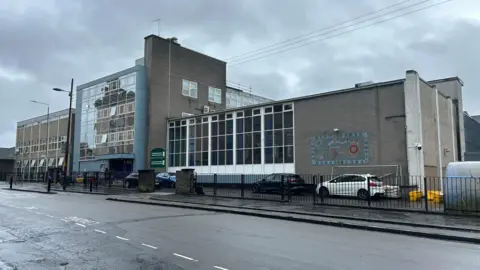 The Berkley Street campus hosts a Gaelic primary and secondary along with a pre-school and technicians hub.