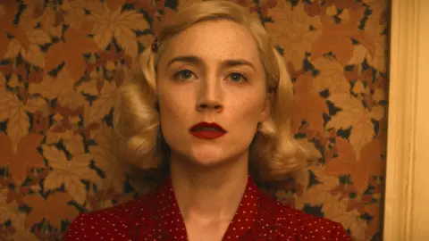 Apple TV+ Saoirse Ronan in Blitz