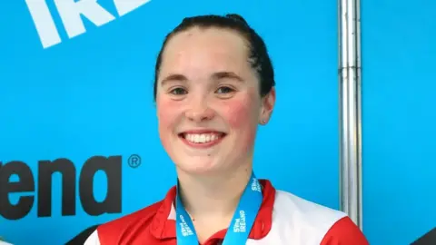Éle Donegan Éle Donegan