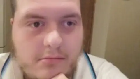 Social media Lewis Ludlow