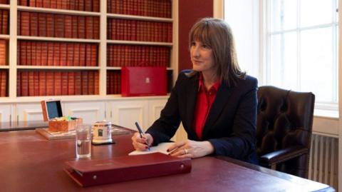Rachel Reeves Faces Budget Showdown: Can She Buy Time for Labour?