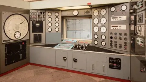 Historic England Block between hangars at Rolls-Royce's Dynamometre control centre