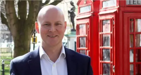 Max Wilkinson Max Wilkinson