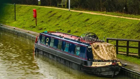Sean Chambers Narrow boat