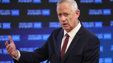 Benny Gantz speaks at the Israel Democracy Institute (23 August 2022)