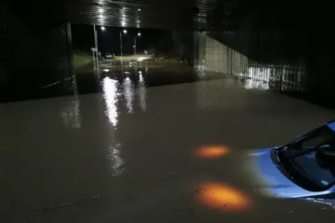 Kev Collins Car in floodwater