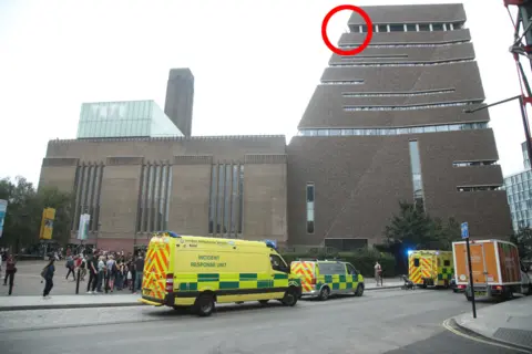 PA Media Tate Modern attack scene