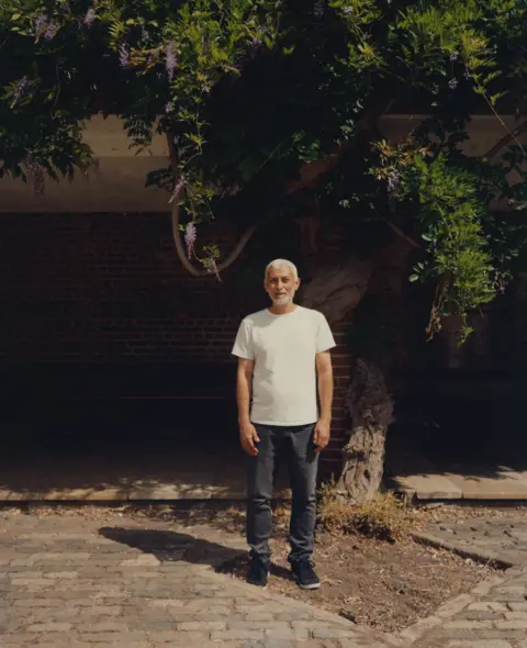 Nick Waplington A portrait photo of Ahmed